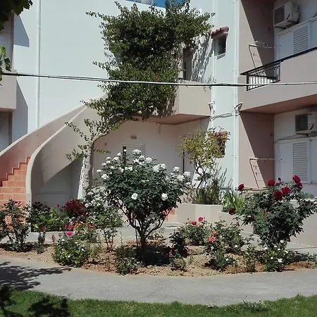 Yannis Apartment *