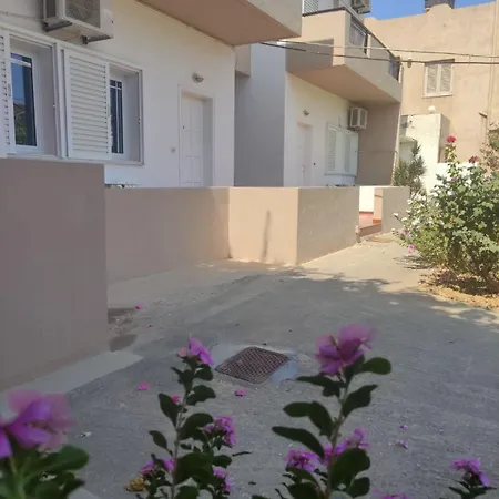 Yannis * Amoudara (Heraklion)
